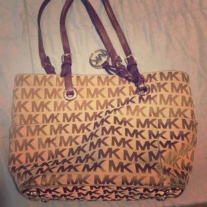 Michael kors purse